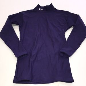 Women’s under armor longsleeve shirt size medium